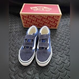 Kids' Vans